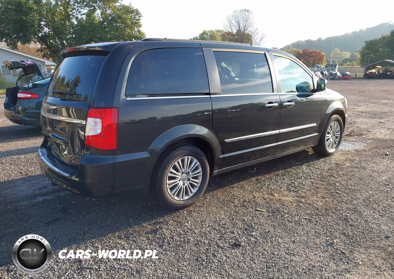 2013 Chrysler Town & Country Touring-L VIN:2C4RC1CG0DR634370 - 4