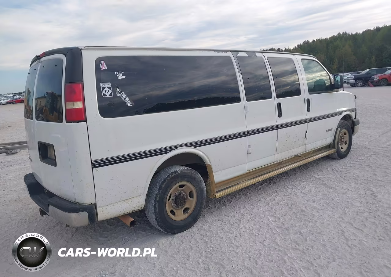 2004 Chevrolet Express VIN:1GAHG39U141176831 - 4