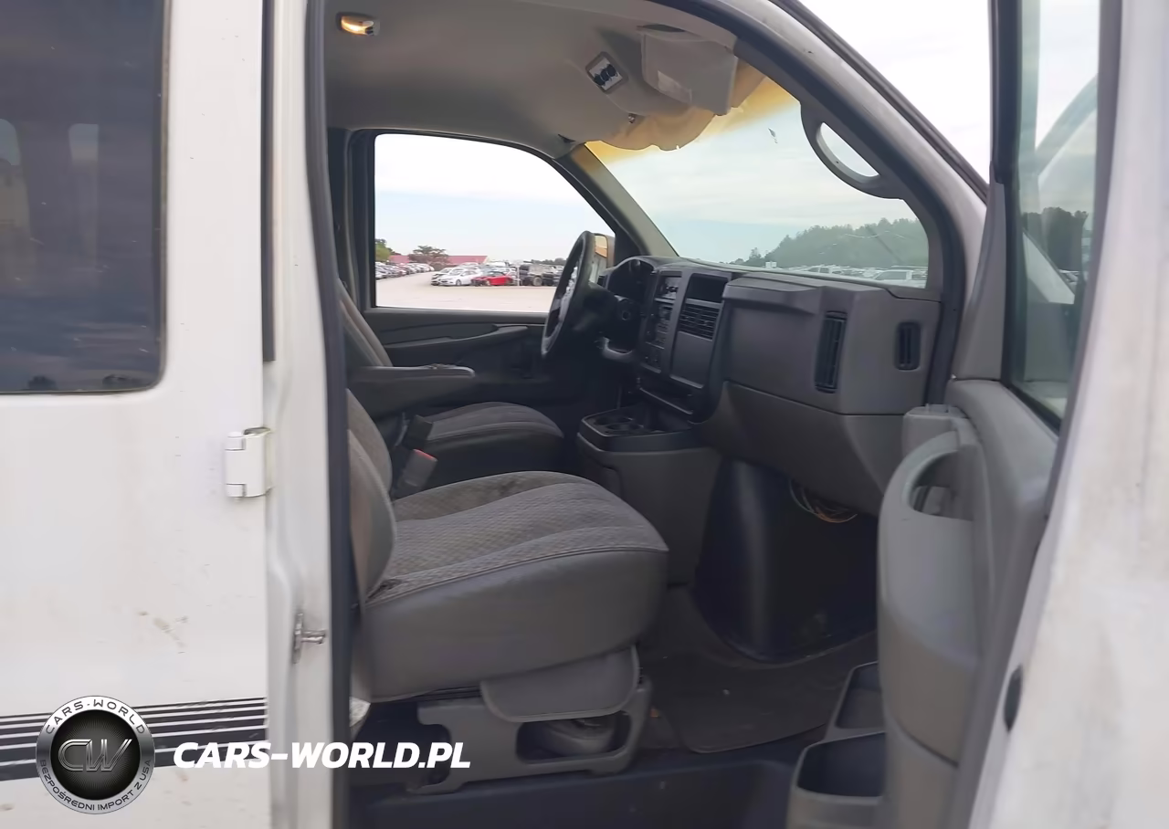 2004 Chevrolet Express VIN:1GAHG39U141176831 - 5