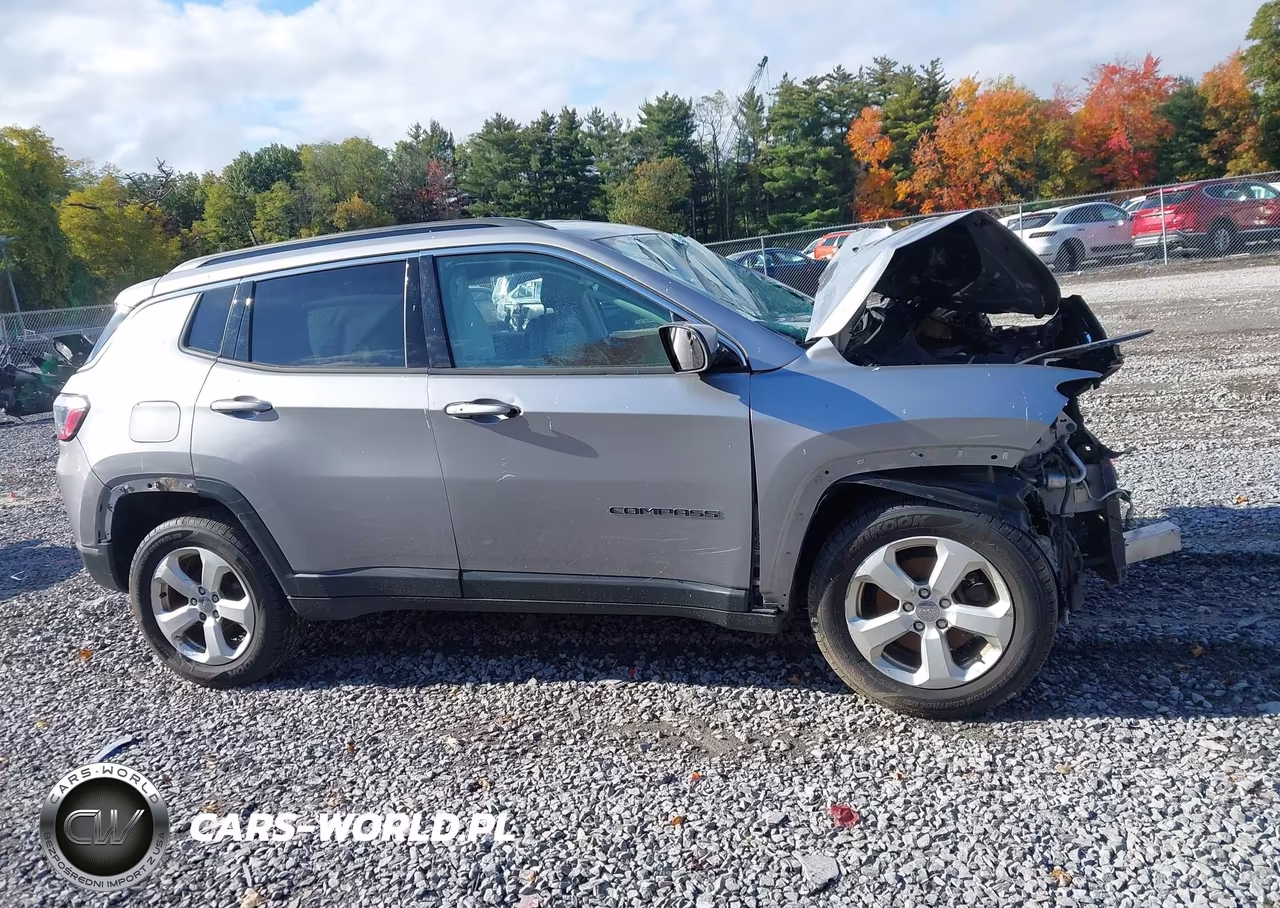 2018 Jeep Compass Latitude 4X4 VIN:3C4NJDBB7JT150328 - 12
