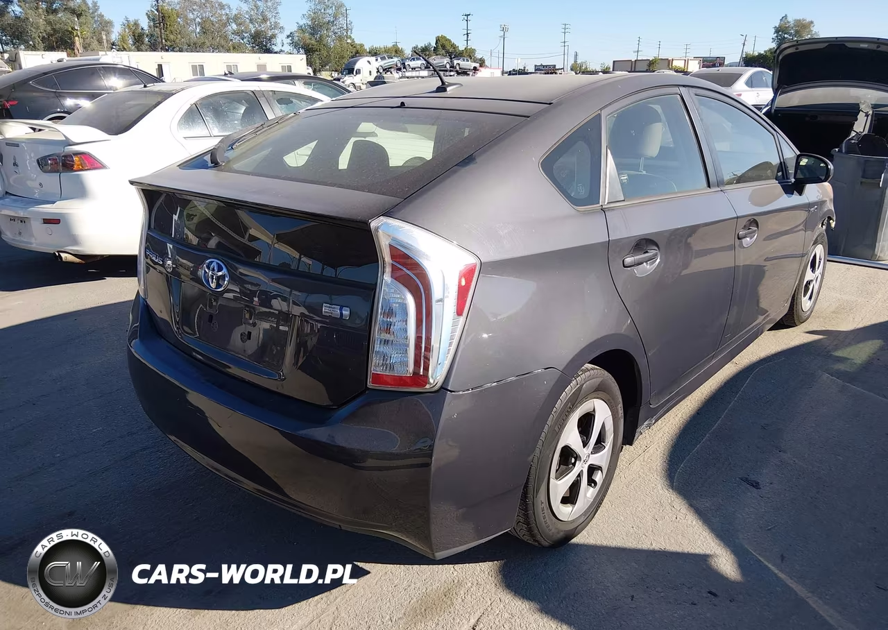 2015 Toyota Prius Three VIN:JTDKN3DU5F0437493 - 4