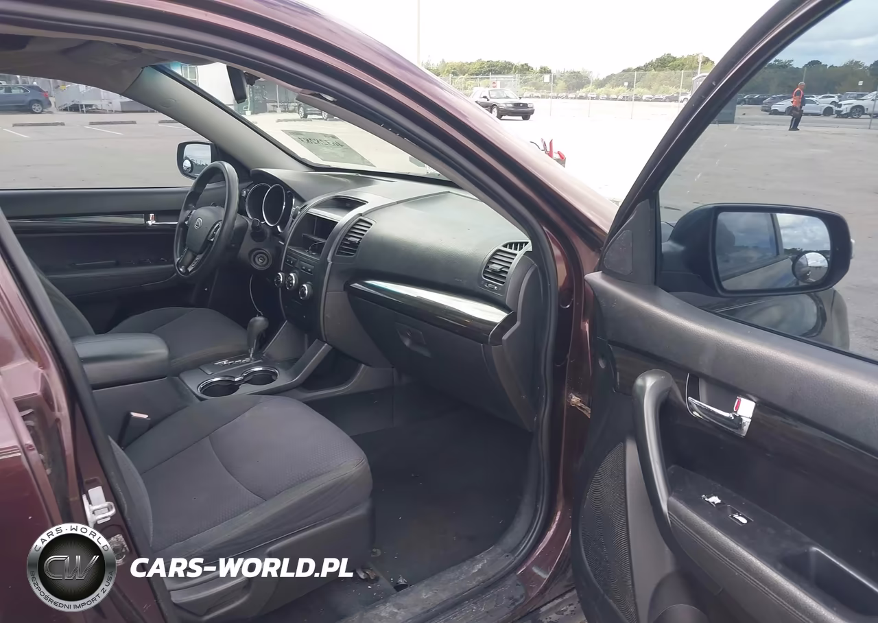 2011 Kia Sorento Lx VIN:5XYKT3A12BG148835 - 5