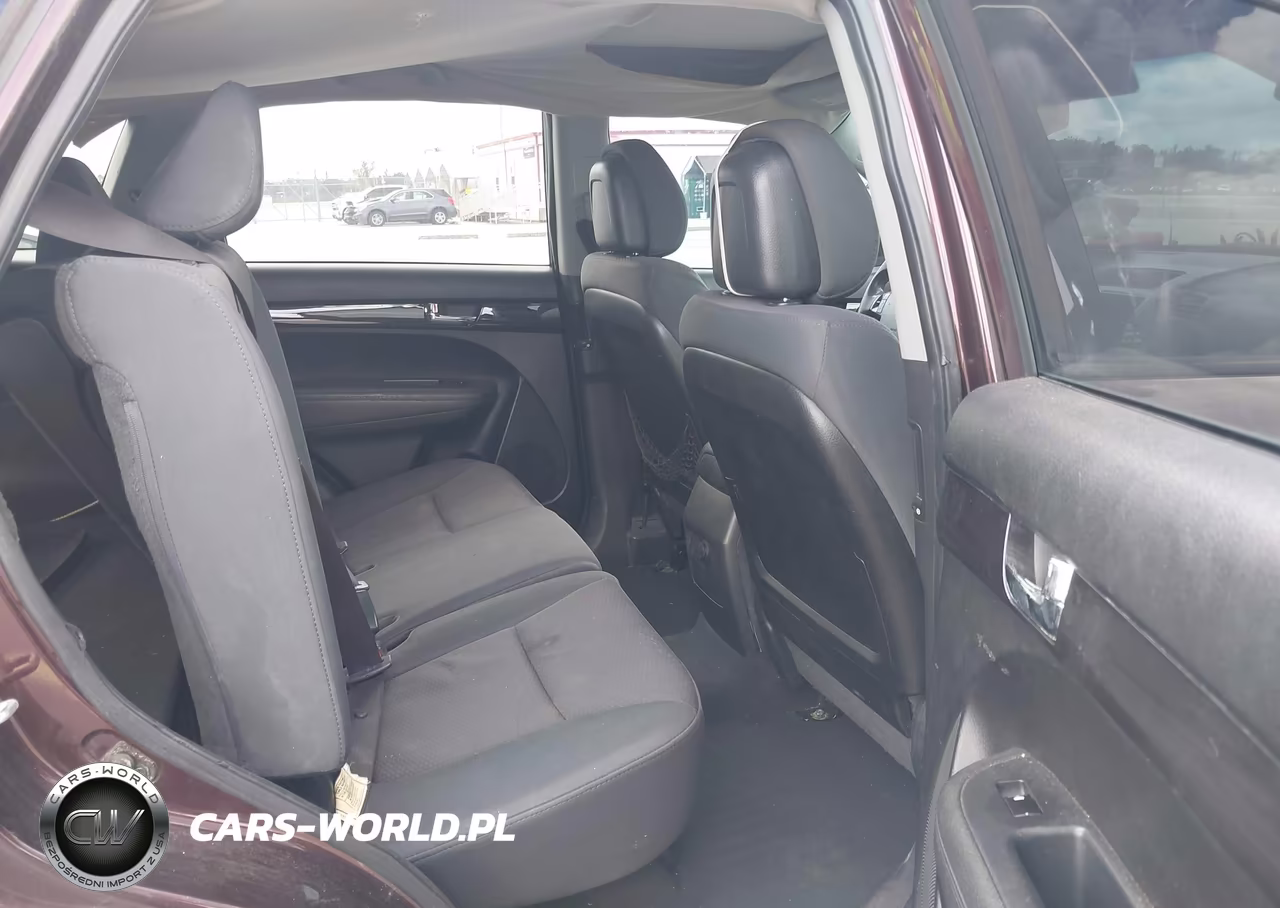 2011 Kia Sorento Lx VIN:5XYKT3A12BG148835 - 8