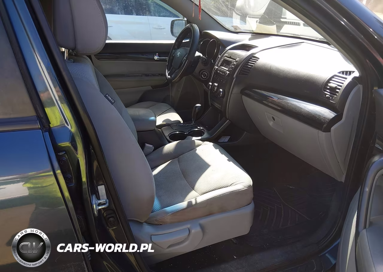 2011 Kia Sorento Lx V6 VIN:5XYKTDA21BG130499 - 5