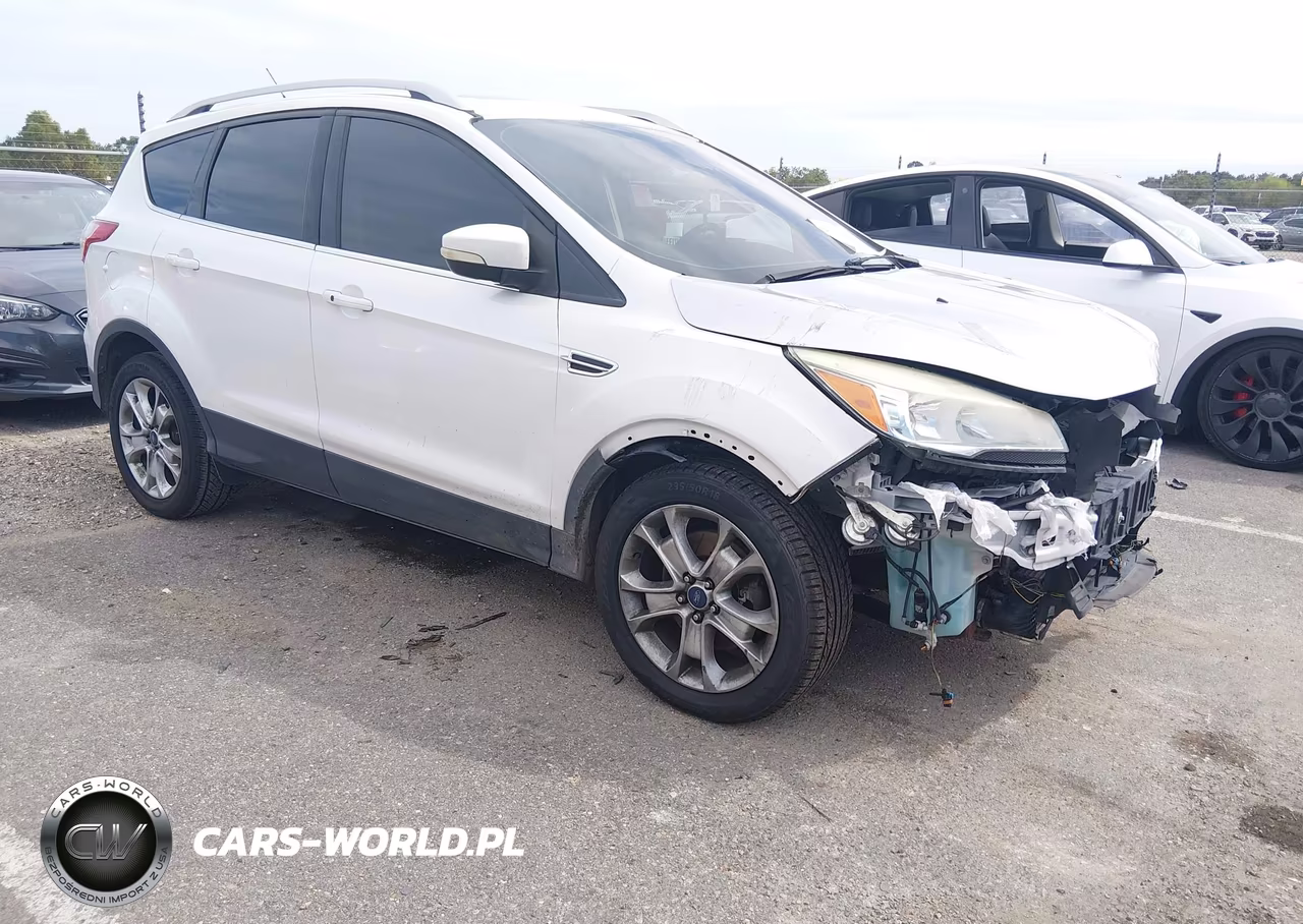 2015 Ford Escape Titanium – zdjęcie 1 z 11