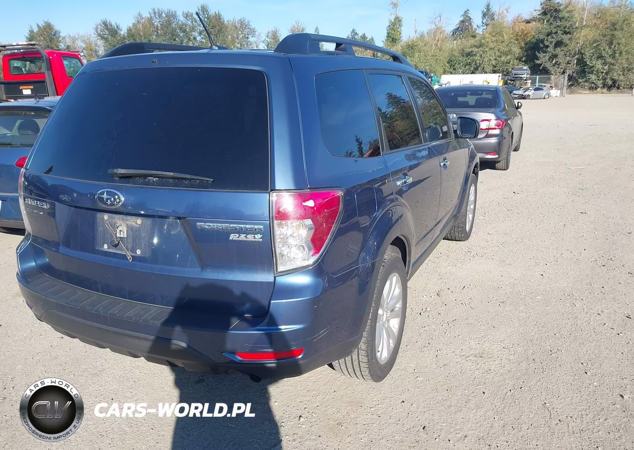 2012 Subaru Forester 2.5X Premium VIN:JF2SHADC9CH469557 - 4