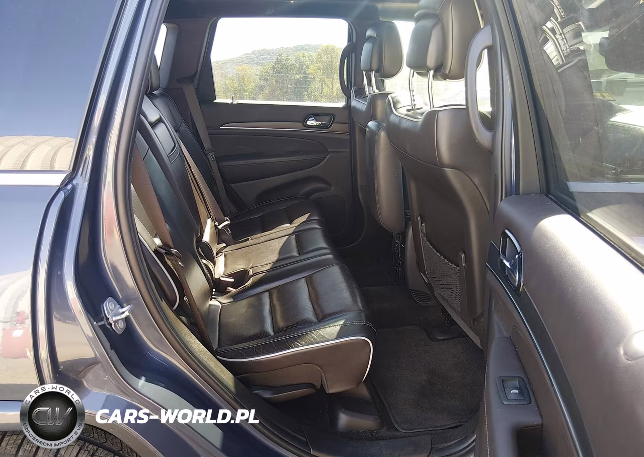2019 Jeep Grand Cherokee Overland 4X4 VIN:1C4RJFCG1KC695932 - 8