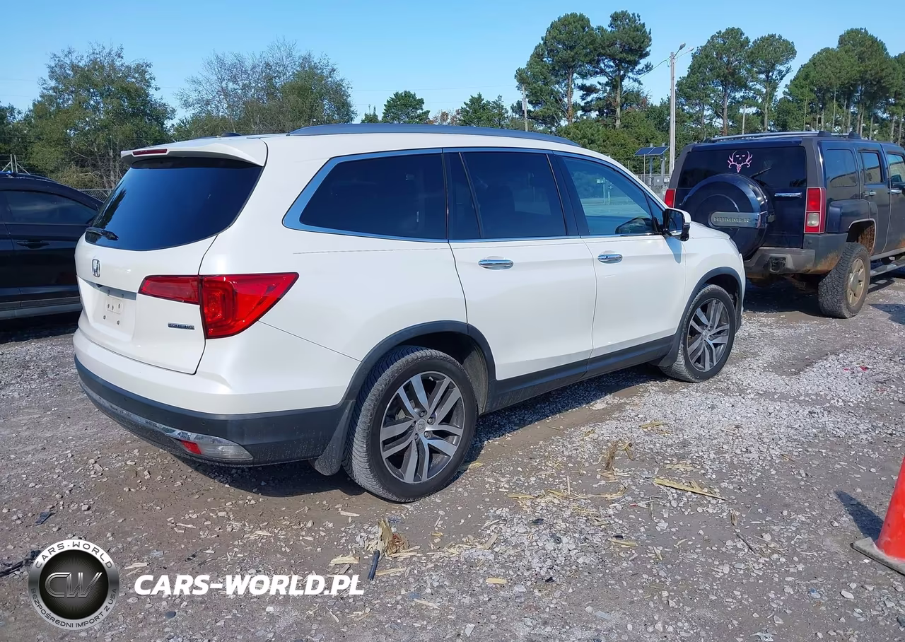 2017 Honda Pilot VIN:5FNYF5H97HB007283 - 4