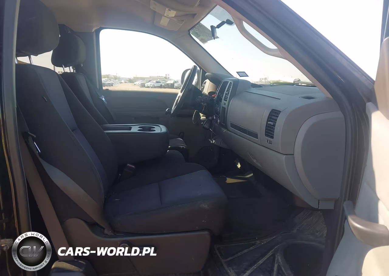 2010 Chevrolet Silverado 1500 Work Truck VIN:1GCSCPEX1AZ233283 - 5