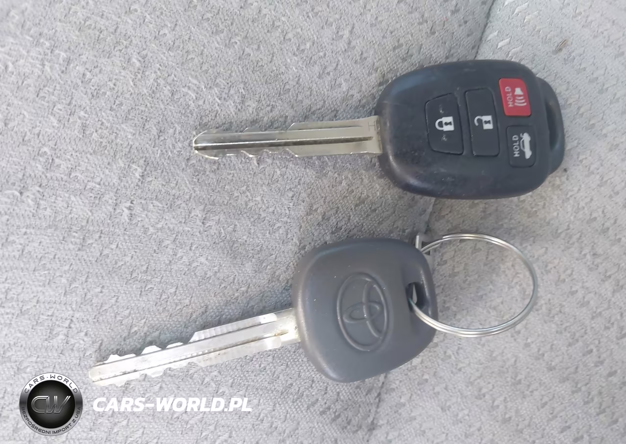 2015 Toyota Camry Le VIN:4T1BF1FK4FU929739 - 11