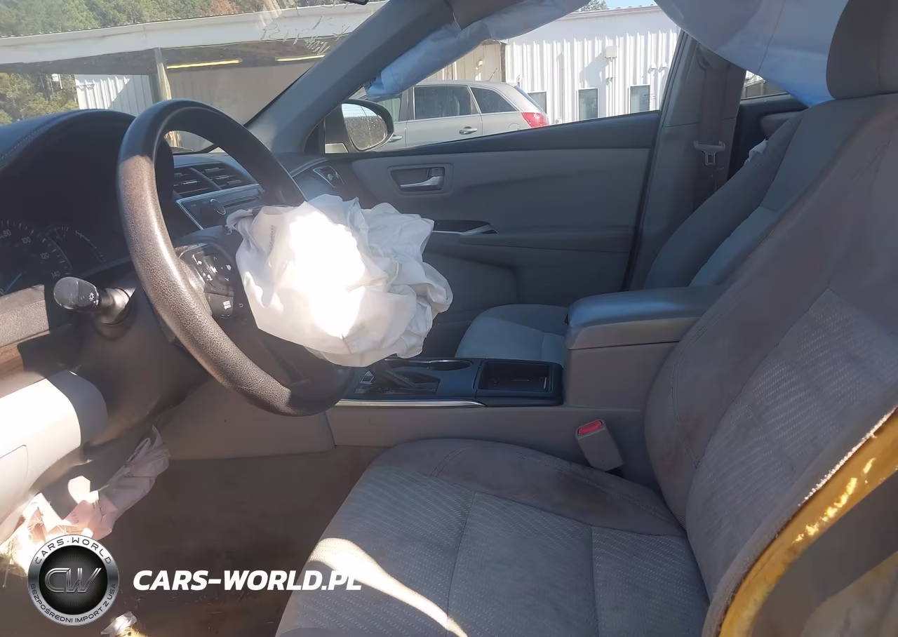 2015 Toyota Camry Le VIN:4T1BF1FK4FU929739 - 5