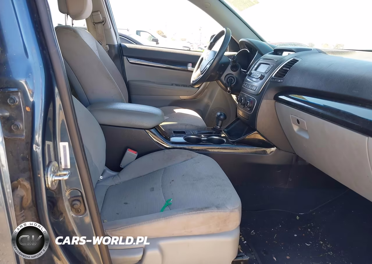 2015 Kia Sorento Lx V6 VIN:5XYKT4A70FG607098 - 5