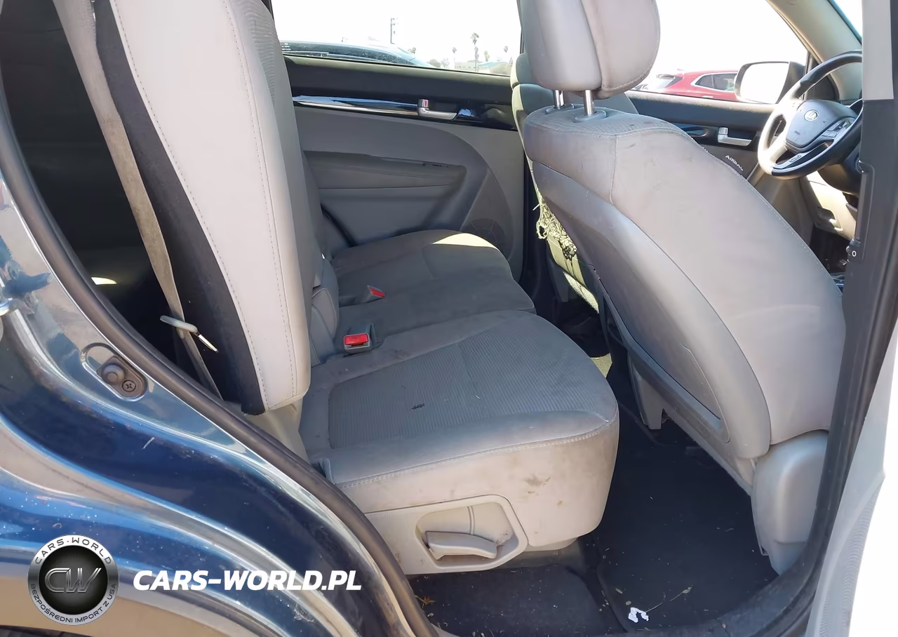 2015 Kia Sorento Lx V6 VIN:5XYKT4A70FG607098 - 8