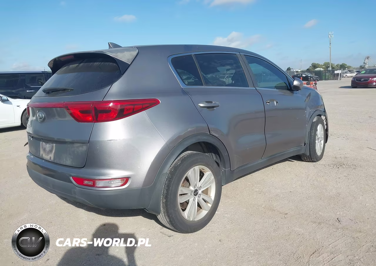 2018 Kia Sportage Lx VIN:KNDPM3AC5J7351394 - 4