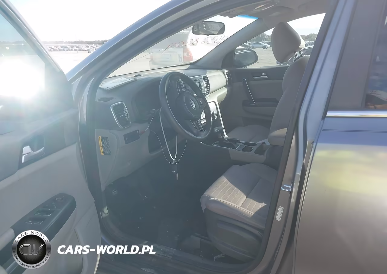 2018 Kia Sportage Lx VIN:KNDPM3AC5J7351394 - 5