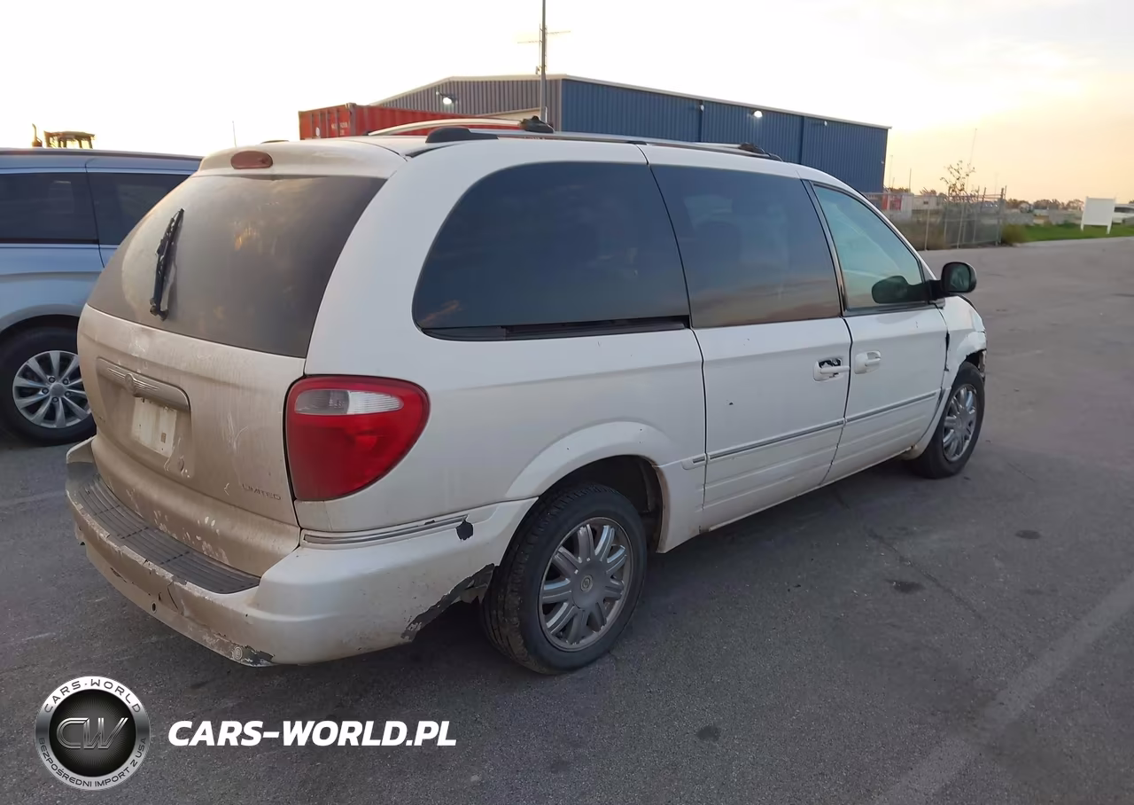 2005 Chrysler Town & Country Limited VIN:2C4GP64L05R215814 - 4