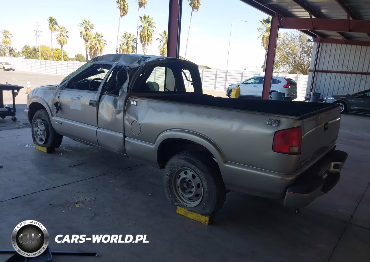 2003 Chevrolet S-10 Ls VIN:1GCDT19X038224390 - 3