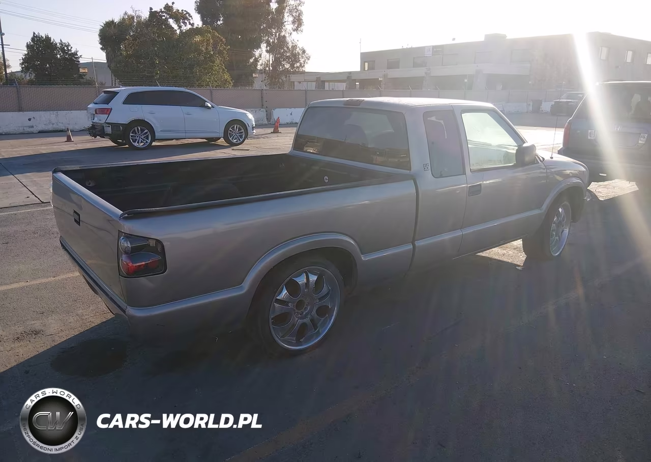 2002 GMC Sonoma Sls VIN:1GTCS19WX28207634 - 4