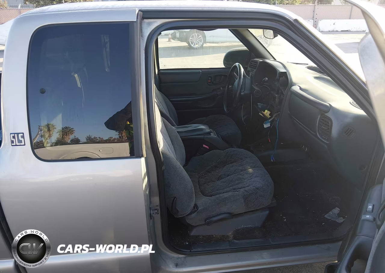 2002 GMC Sonoma Sls VIN:1GTCS19WX28207634 - 5