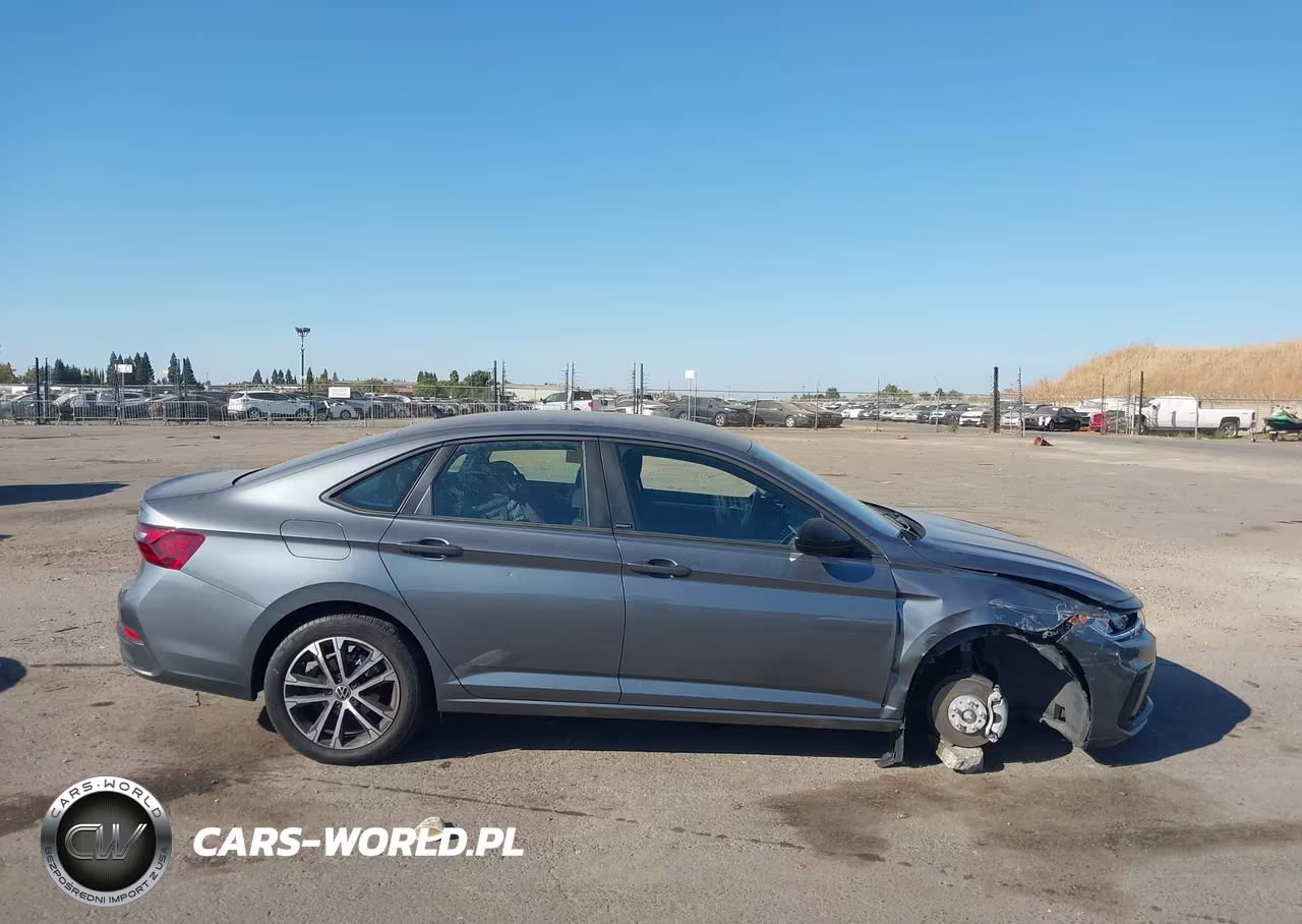 2025 Volkswagen Jetta 1.5T Sport VIN:3VWBX7BU9SM028468 - 13