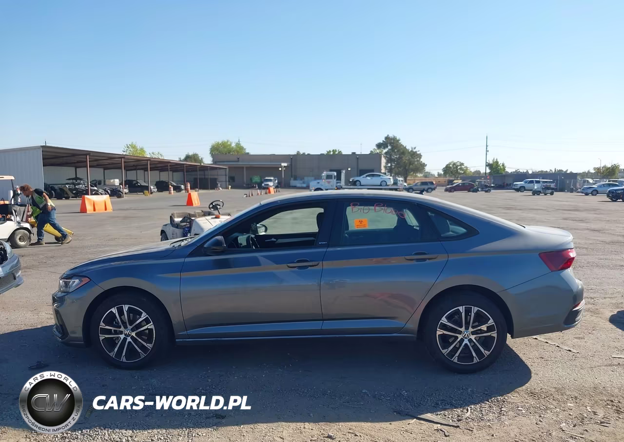 2025 Volkswagen Jetta 1.5T Sport VIN:3VWBX7BU9SM028468 - 14