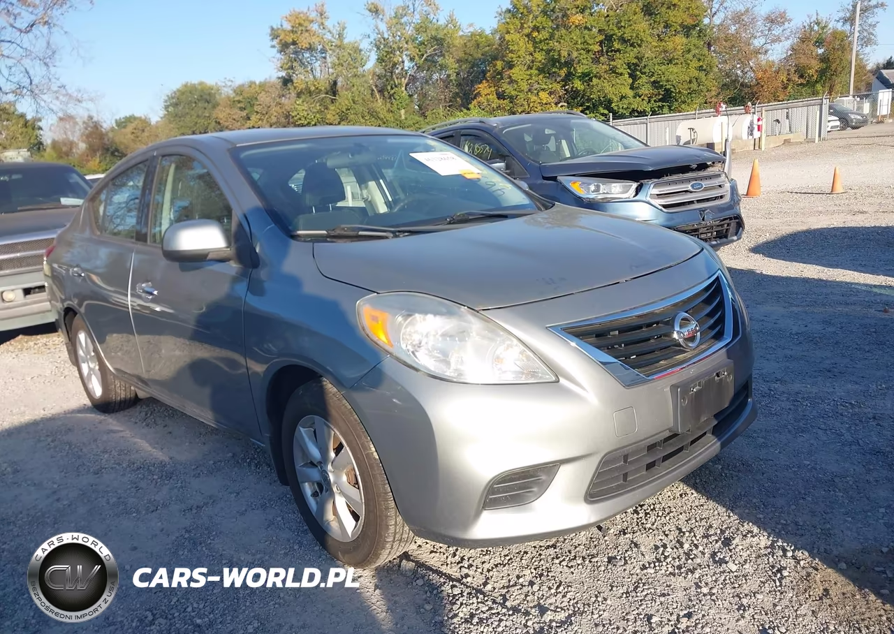 2014 Nissan Versa 1.6 Sv – zdjęcie 1 z 12