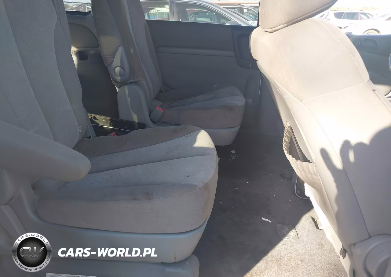 2011 Kia Sedona Lx VIN:KNDMG4C71B6385002 - 8
