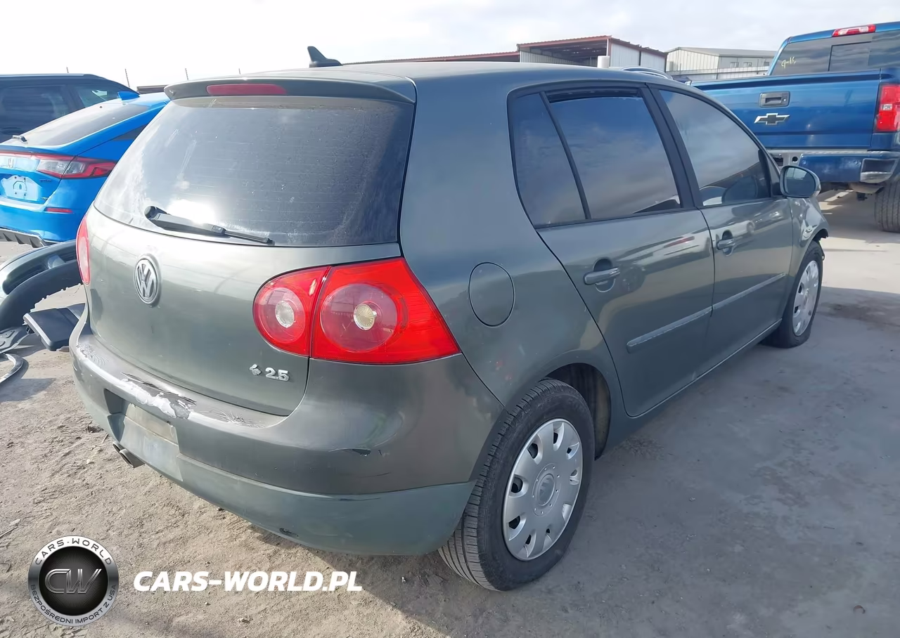 2007 Volkswagen Rabbit 4-Door VIN:WVWDR71K17W254789 - 4