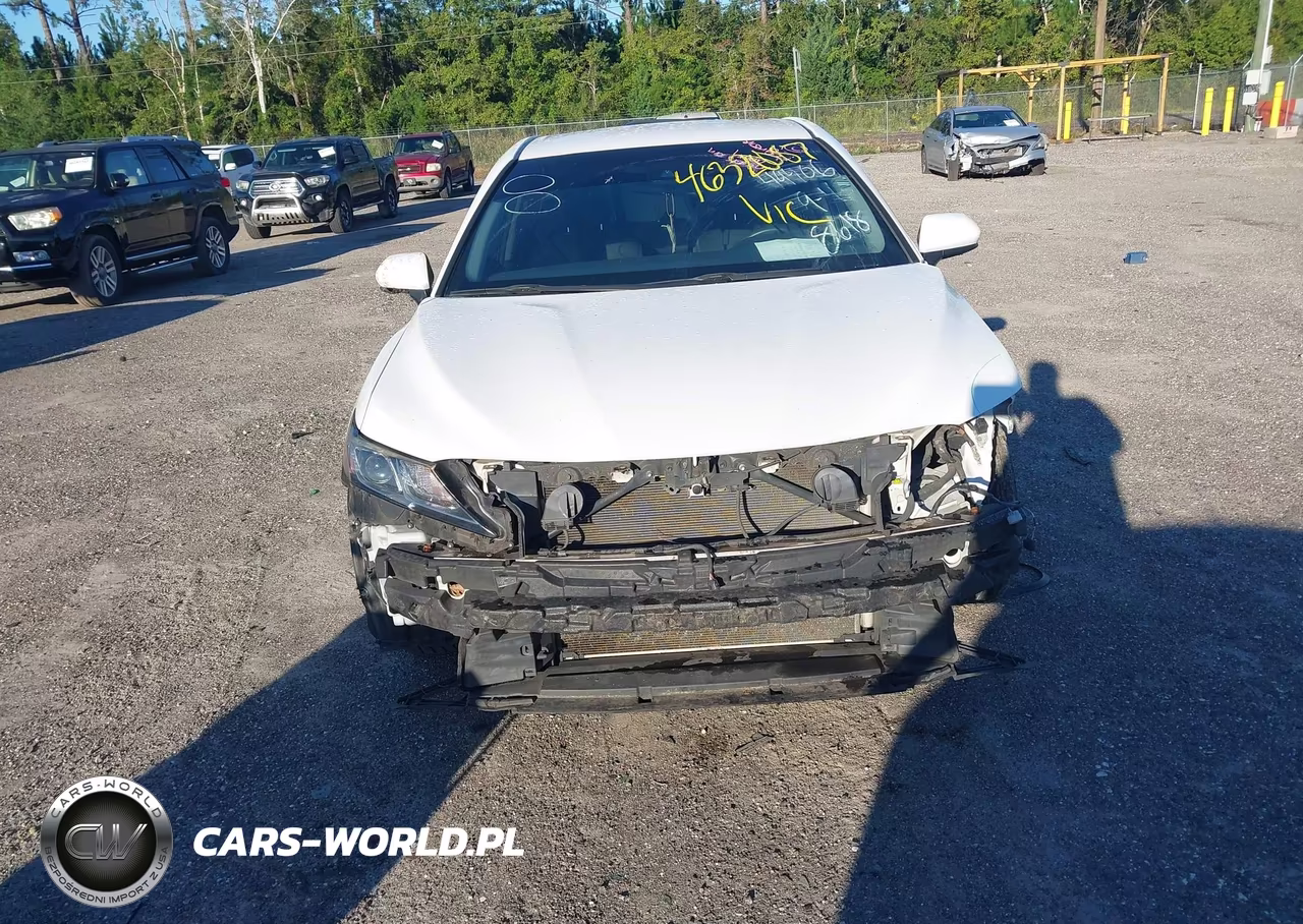 2018 Toyota Camry Le VIN:4T1B11HK8JU138618 - 12