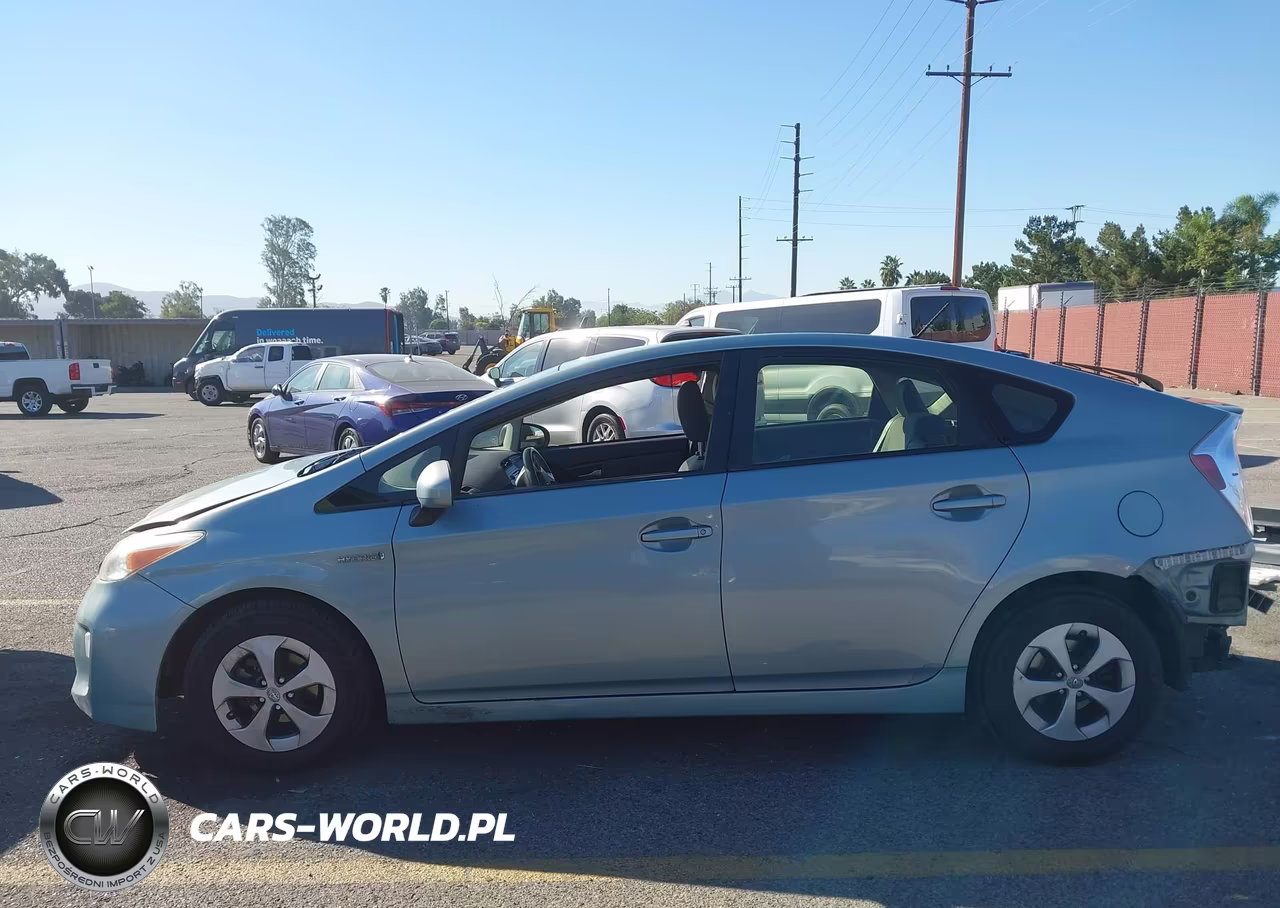 2015 Toyota Prius Two VIN:JTDKN3DU0F1903857 - 15