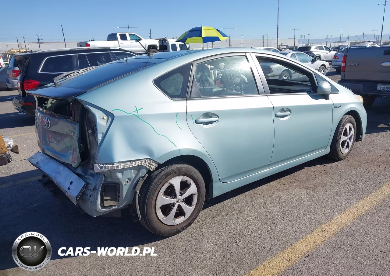 2015 Toyota Prius Two VIN:JTDKN3DU0F1903857 - 4