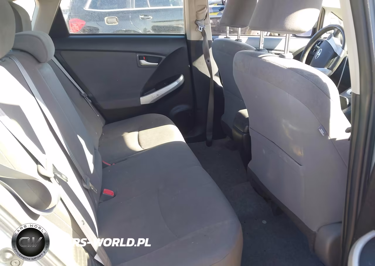 2015 Toyota Prius Two VIN:JTDKN3DU0F1903857 - 8