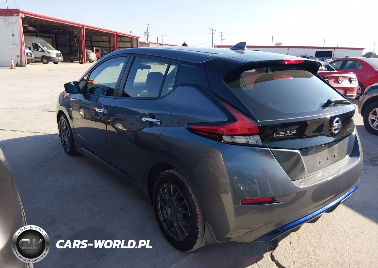 2018 Nissan Leaf S VIN:1N4AZ1CP2JC303845 - 3