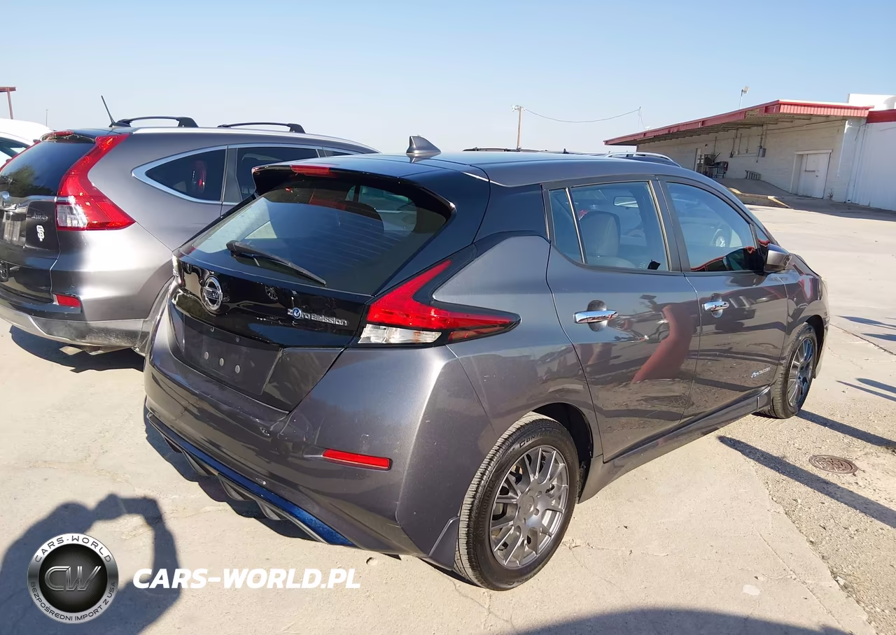 2018 Nissan Leaf S VIN:1N4AZ1CP2JC303845 - 4