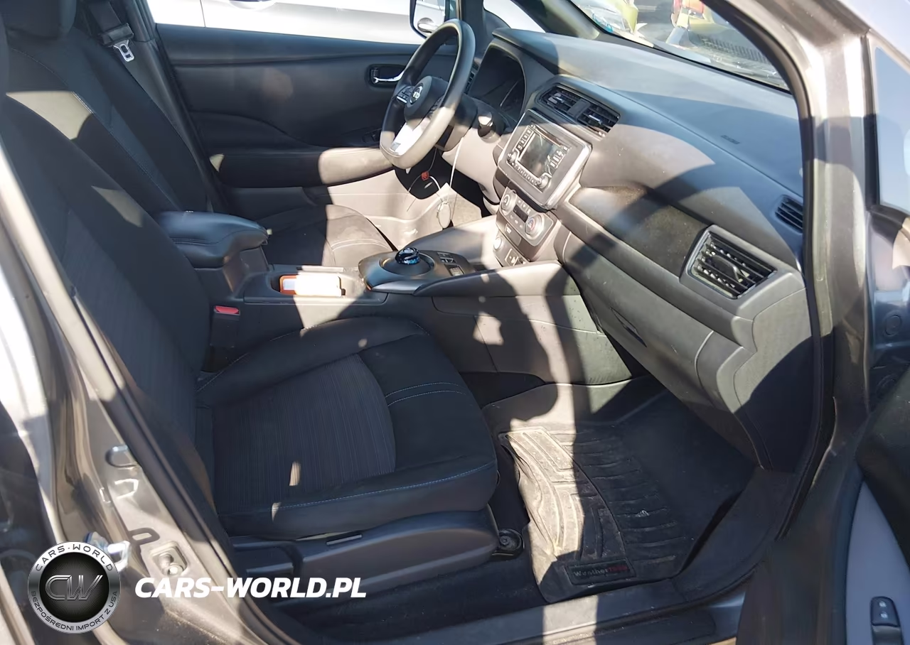 2018 Nissan Leaf S VIN:1N4AZ1CP2JC303845 - 5