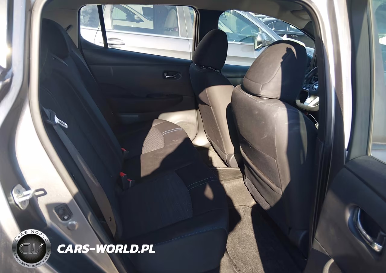 2018 Nissan Leaf S VIN:1N4AZ1CP2JC303845 - 8