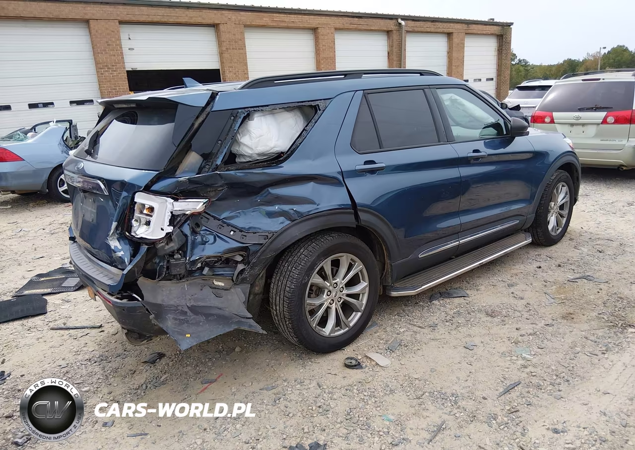 2020 Ford Explorer Xlt VIN:1FMSK8DH1LGB10077 - 4