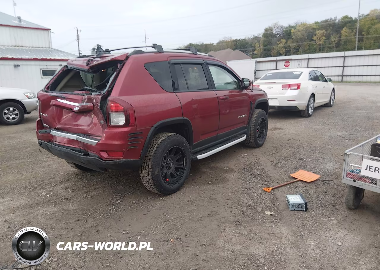 2015 Jeep Compass High Altitude Edition VIN:1C4NJDEB1FD155193 - 4