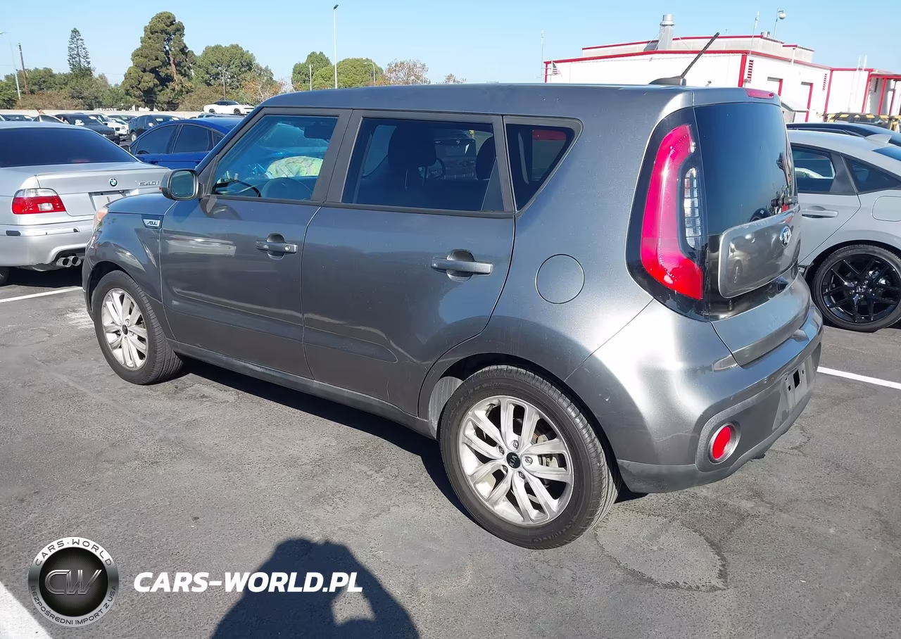 2018 Kia Soul + VIN:KNDJP3A59J7613092 - 3
