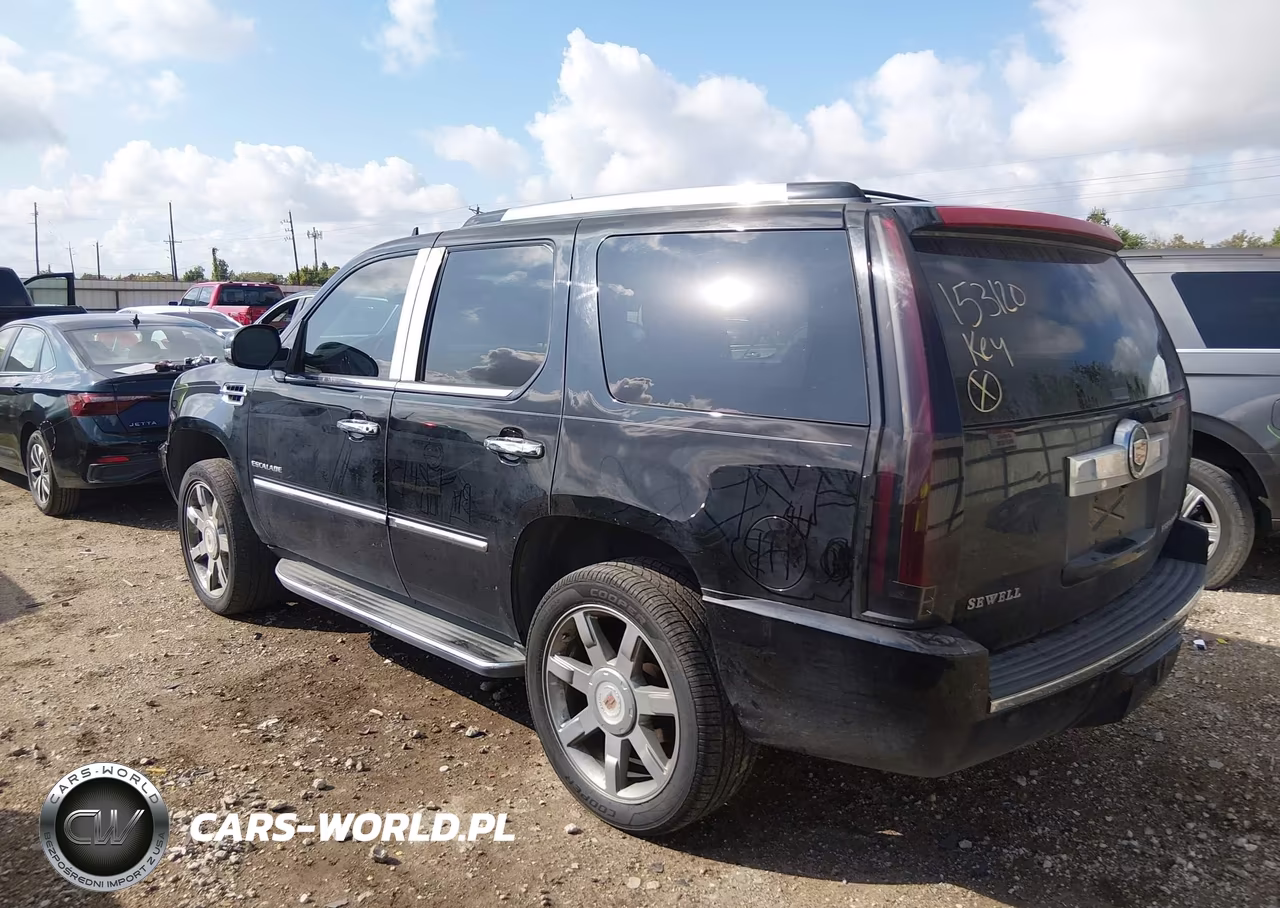 2014 Cadillac Escalade Luxury VIN:1GYS3BEF8ER153120 - 3