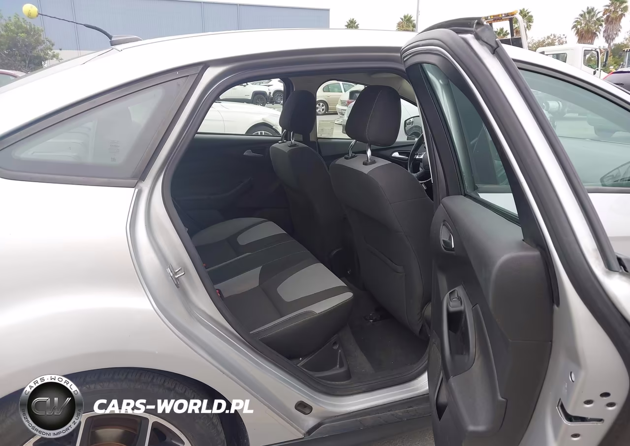 2012 Ford Focus Se VIN:1FAHP3F28CL148687 - 8