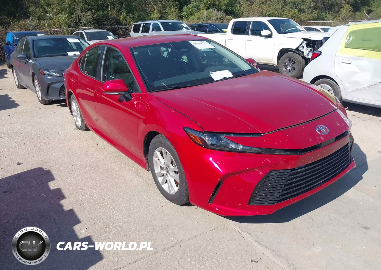 2025 Toyota Camry Le – zdjęcie 1 z 16