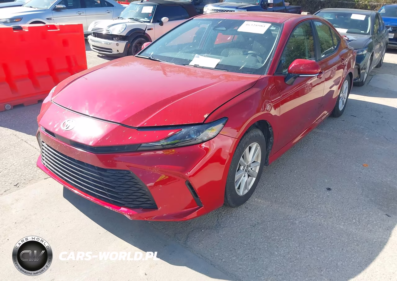 2025 Toyota Camry Le VIN:4T1DAACK5SU135662 - 2