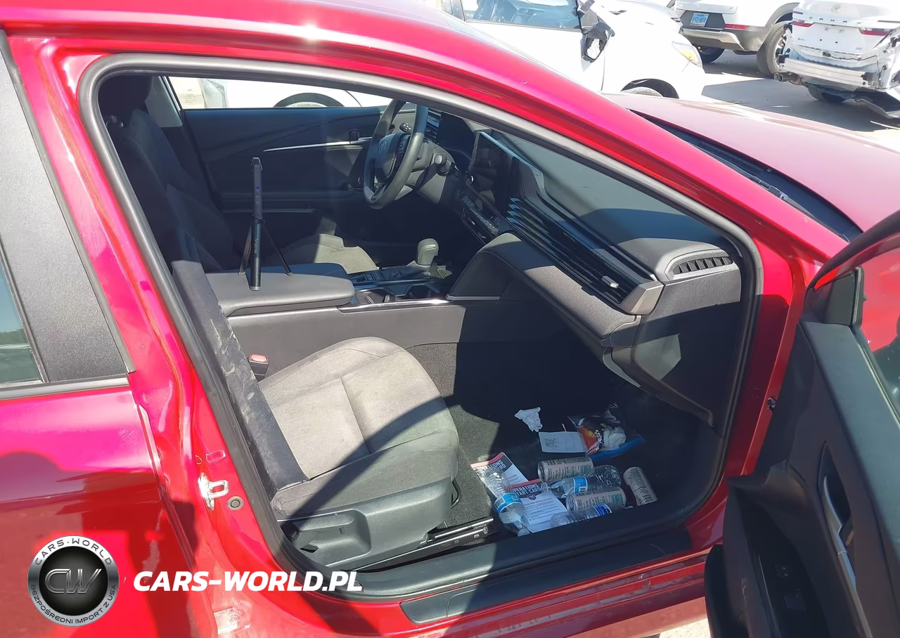2025 Toyota Camry Le VIN:4T1DAACK5SU135662 - 5