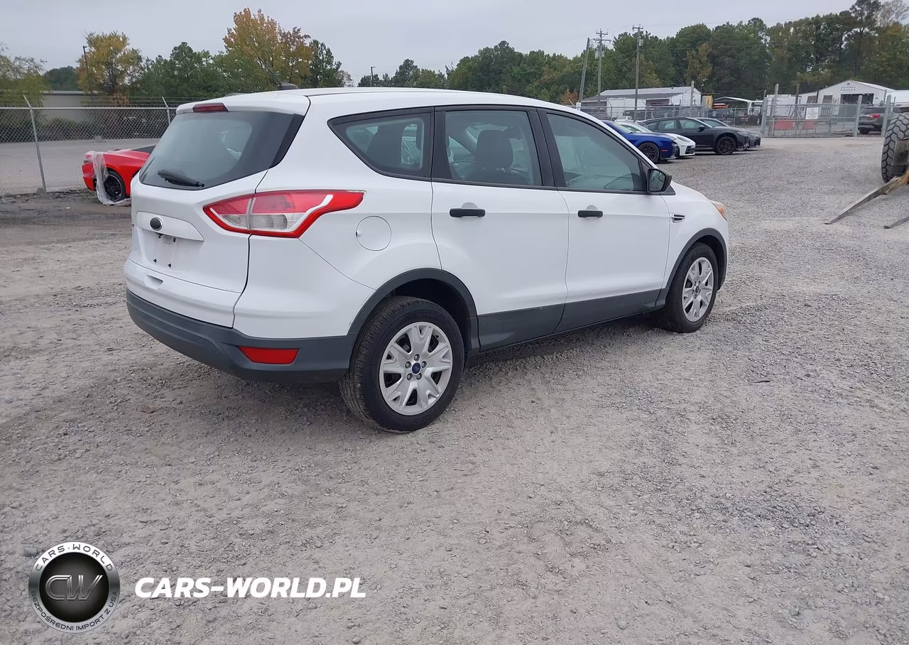 2014 Ford Escape S VIN:1FMCU0F79EUD41396 - 4