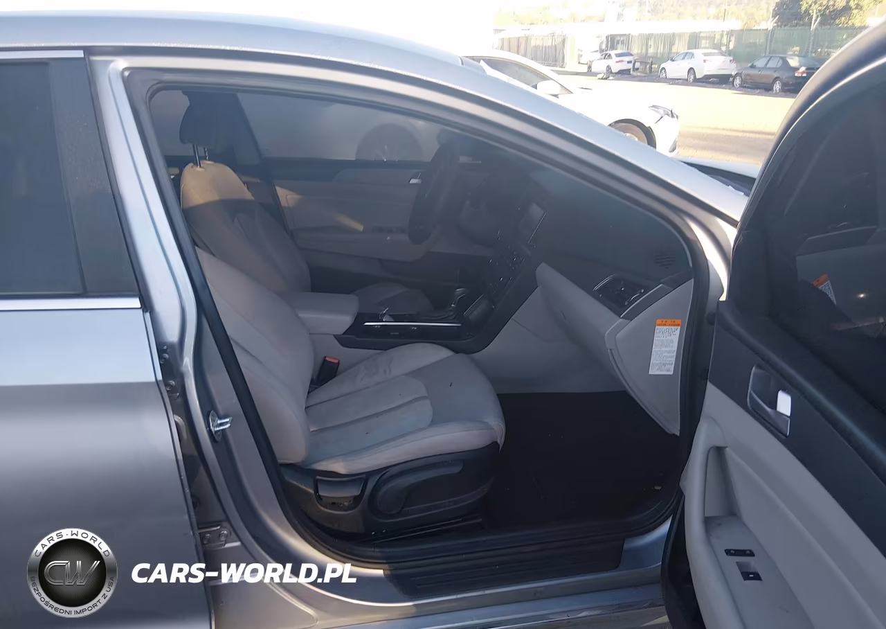 2017 Hyundai Sonata Hybrid Se VIN:KMHE24L10HA044402 - 5