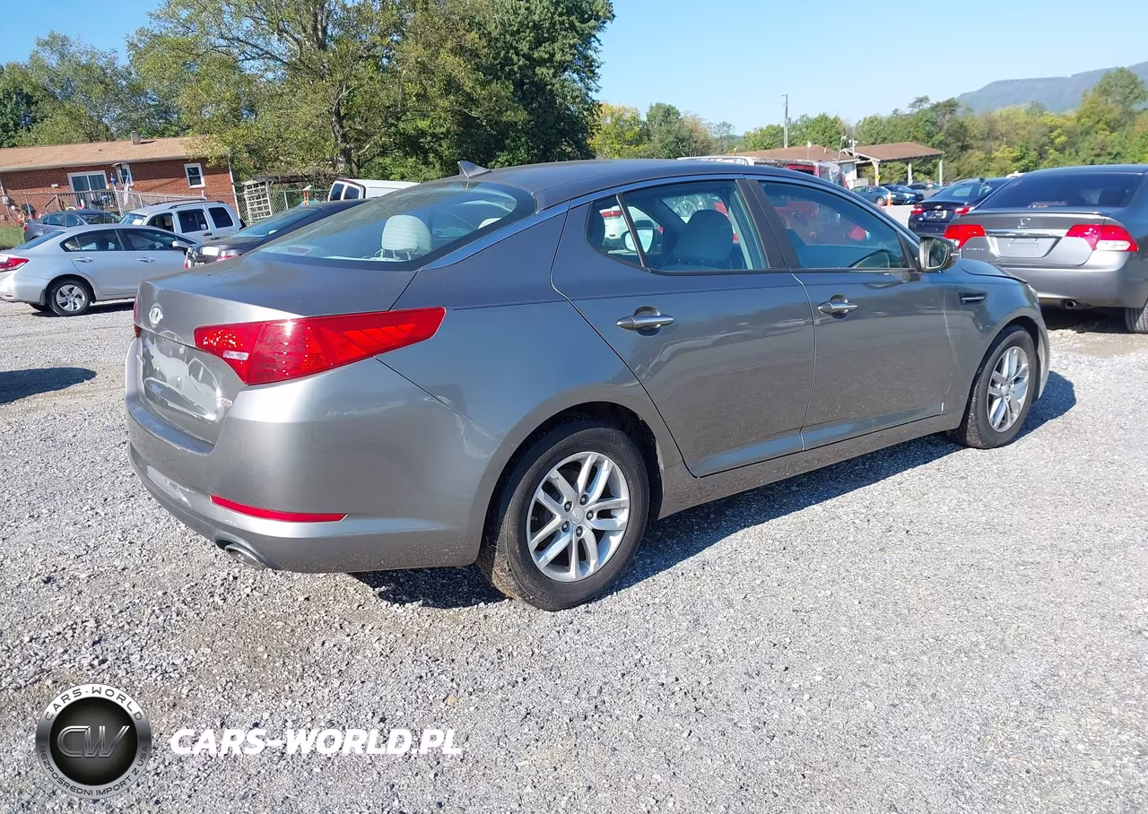 2012 Kia Optima Lx VIN:5XXGM4A71CG075279 - 4