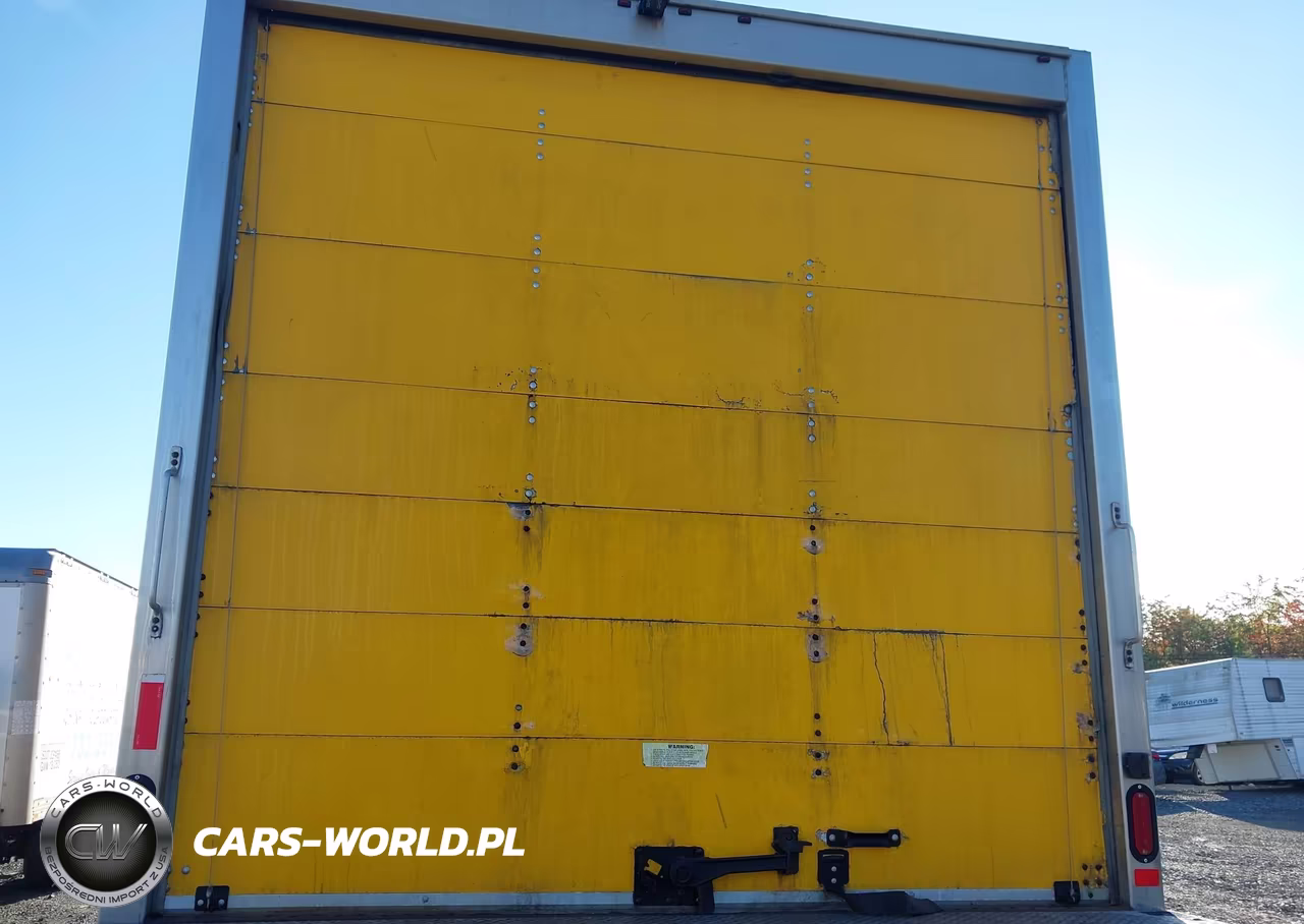 2018 Freightliner M2 106 VIN:1FVACWFB0JHJH5617 - 15
