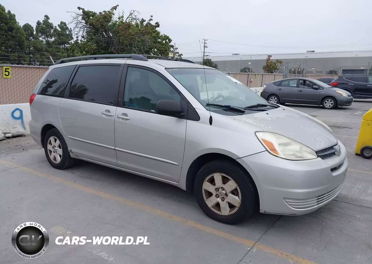 2004 Toyota Sienna Le