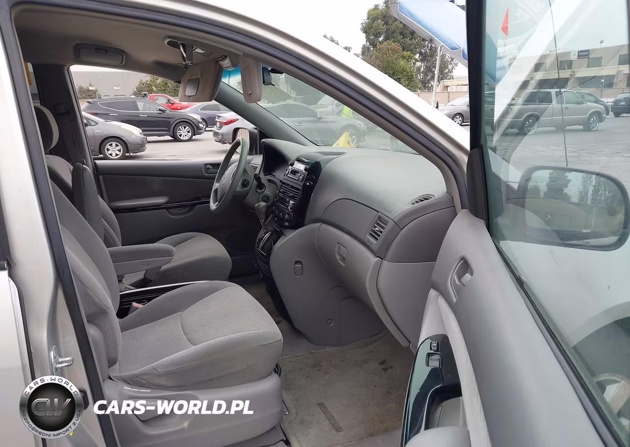 2004 Toyota Sienna Le VIN:5TDZA23C24S018444 - 5